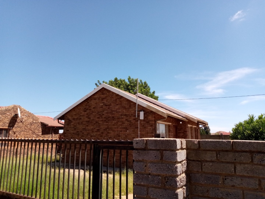 To Let  Bedroom Property for Rent in Mmabatho Unit 15 North West